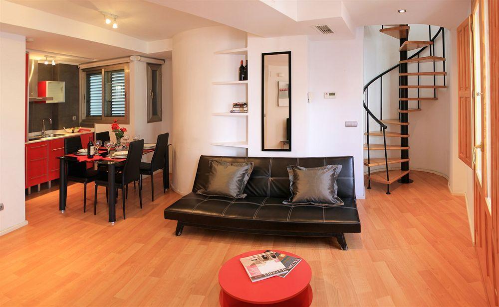 Like Apartments Lonja Valencia Bagian luar foto