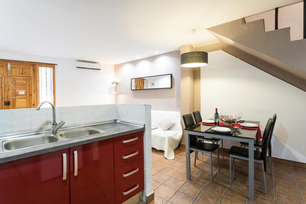 Like Apartments Lonja Valencia Bagian luar foto
