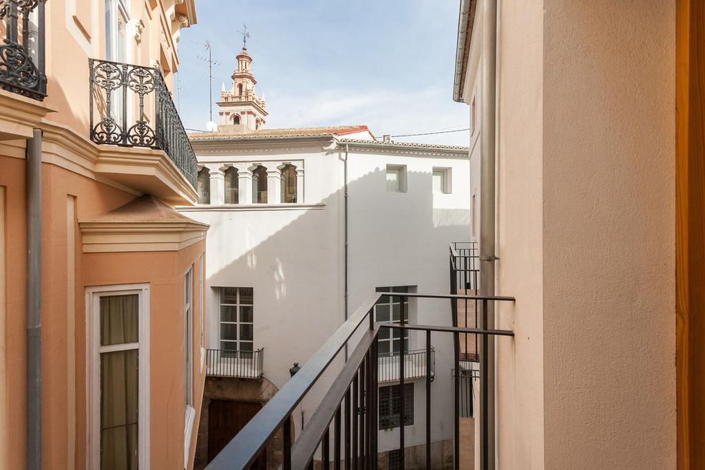Like Apartments Lonja Valencia Bagian luar foto