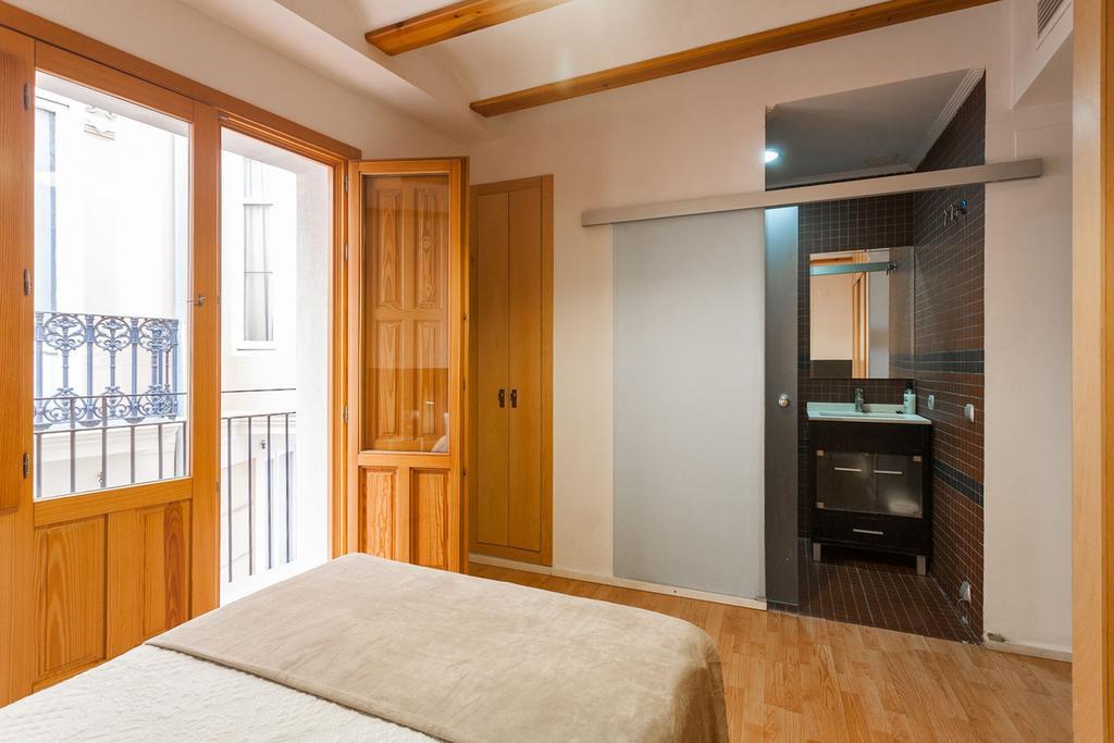 Like Apartments Lonja Valencia Bagian luar foto