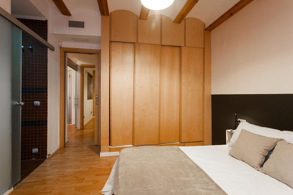 Like Apartments Lonja Valencia Bagian luar foto