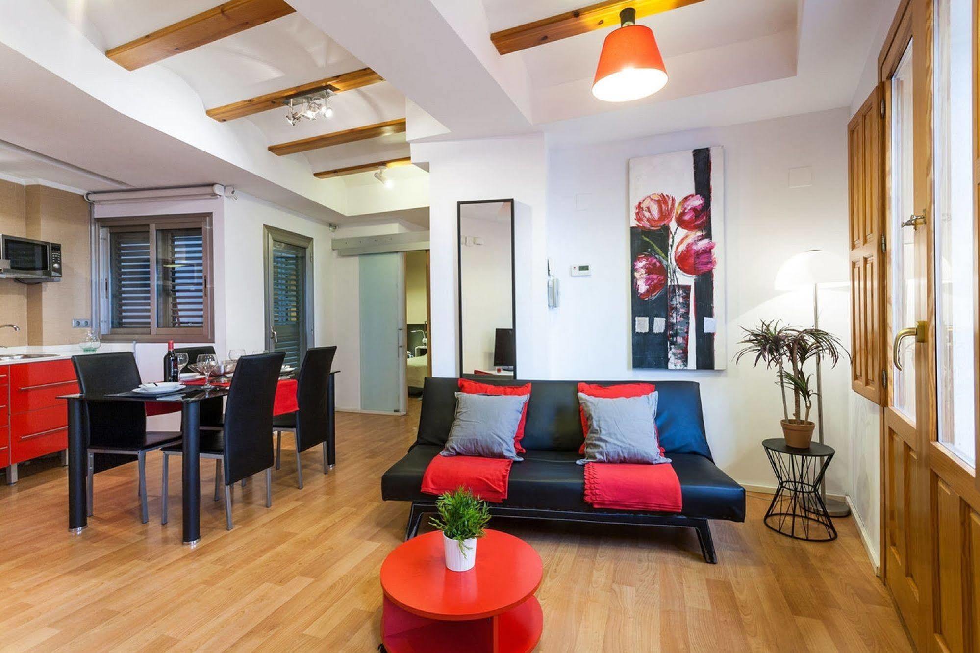 Like Apartments Lonja Valencia Bagian luar foto