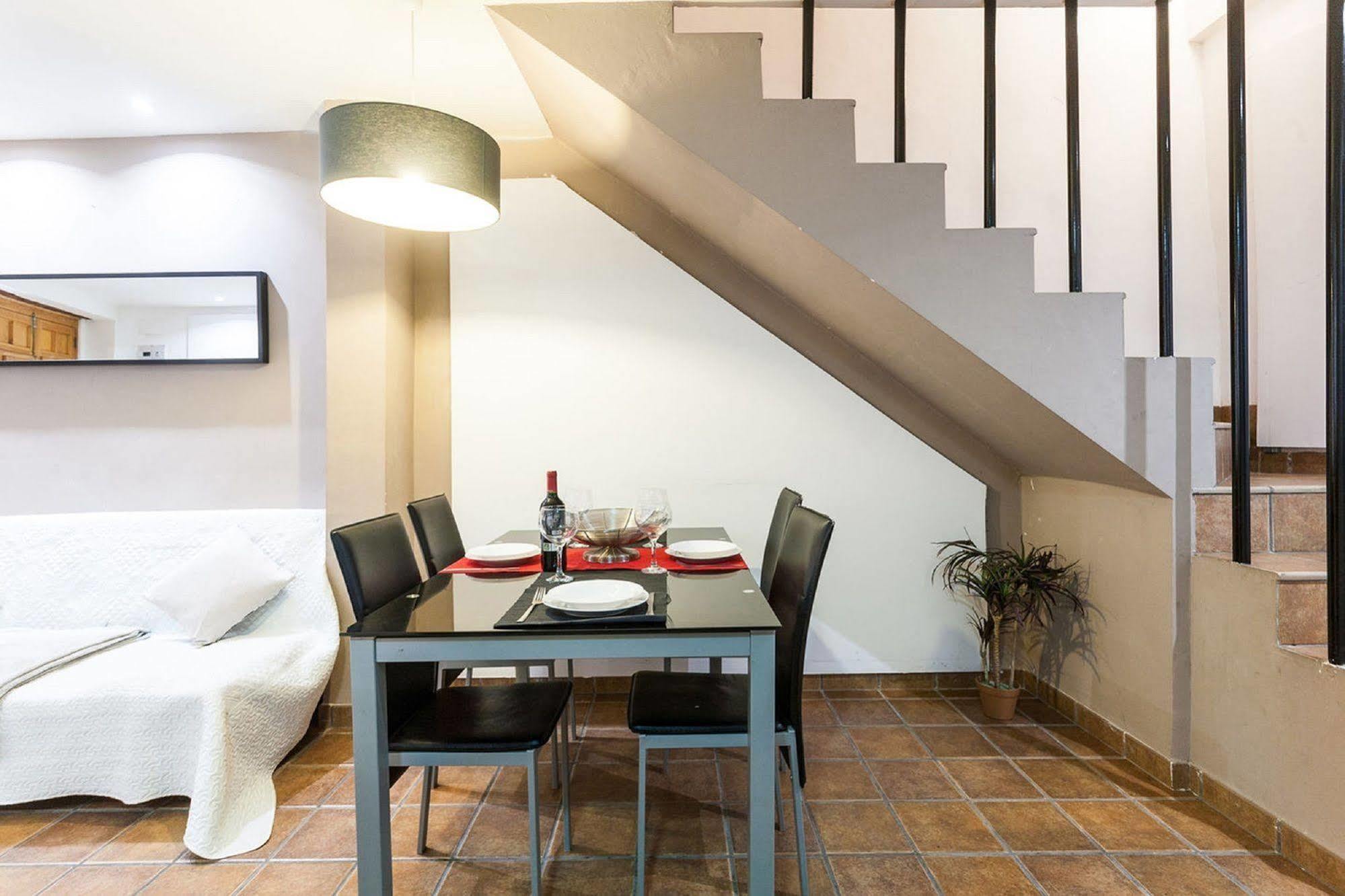 Like Apartments Lonja Valencia Bagian luar foto