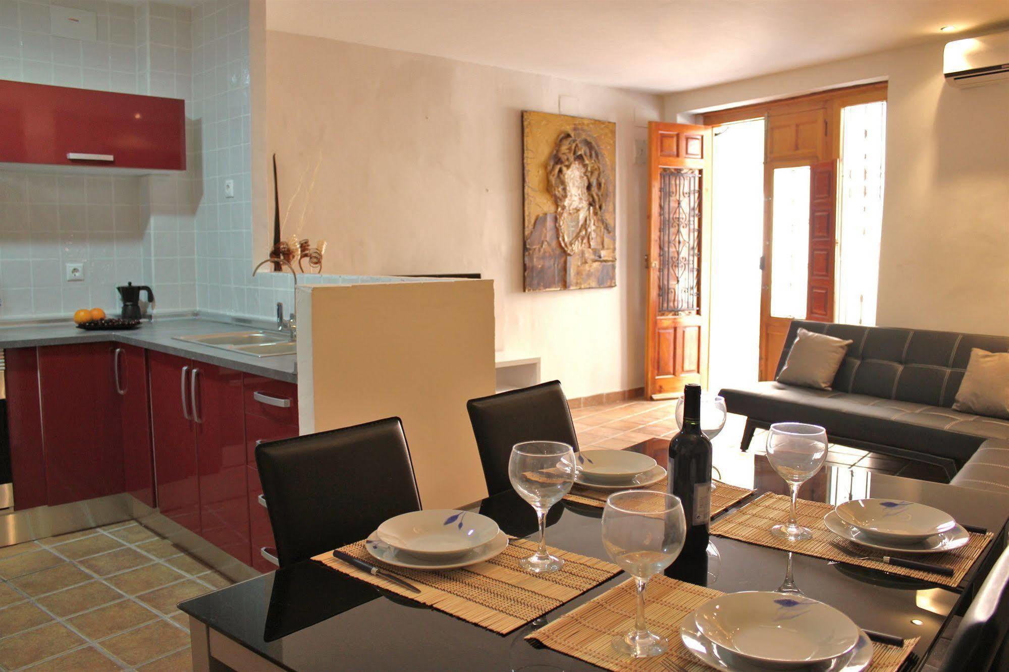Like Apartments Lonja Valencia Bagian luar foto