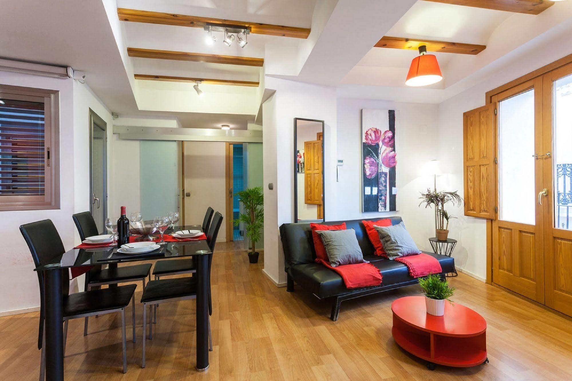 Like Apartments Lonja Valencia Bagian luar foto
